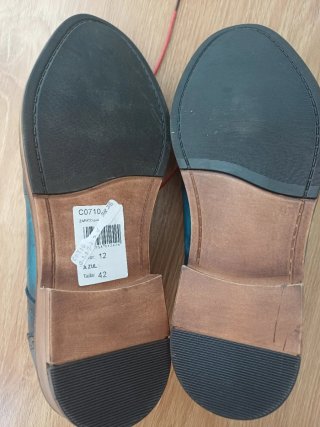 Zapatos Oxford Azul/Verde con Cordones Rojos