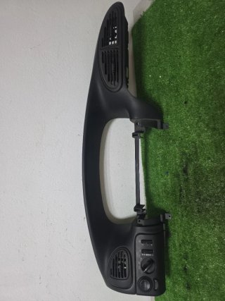 Embellecedor Chrysler Voyager 4678759