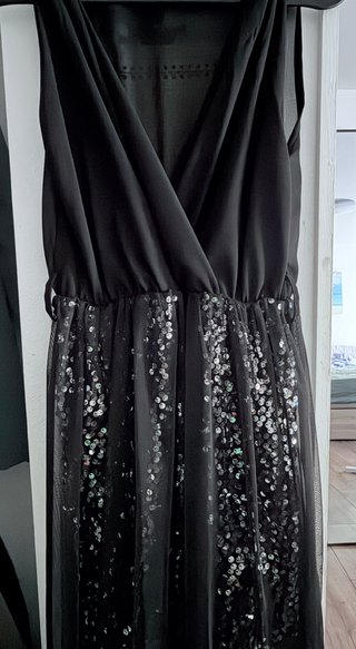 Vestido negro con lentejuelas M
