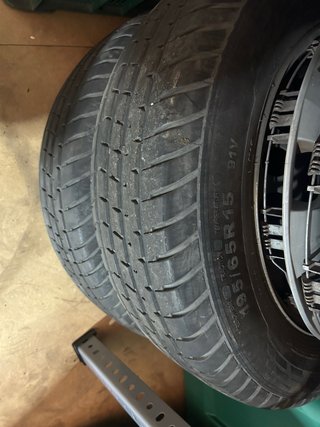 4 Neumáticos 195/65R15 91V con llantas de chapa