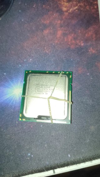 Intel Xeon X5675 - Equivalente i7 980x
