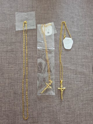 Collares acero con baño de oro