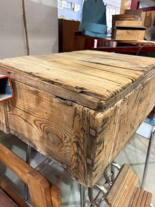 ANTIGUA CAJA DE MADERA
