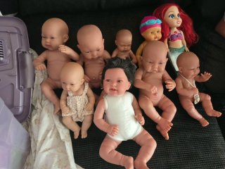 Lote de muñecos bebé y muñeca Ariel