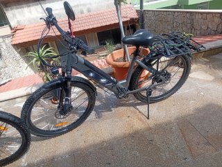 2 Bicicletas Elétricas com Travões Hidráulicos