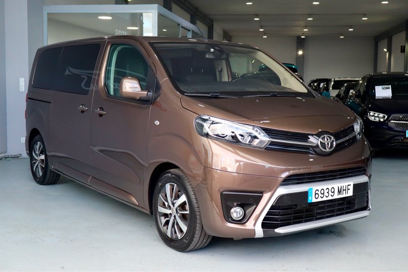 Toyota ProAce Verso 2023, foto 2