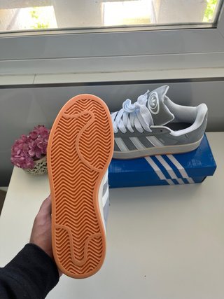 Zapatillas Adidas Campus Grises y Blancas Nuevas