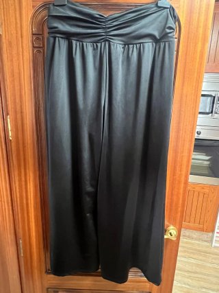 Pantalón palazzo negro Shein Talla 48