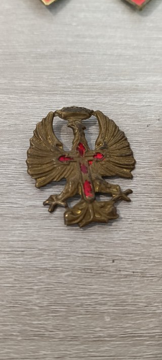 Lote militar varias insignias y chapas antiguas