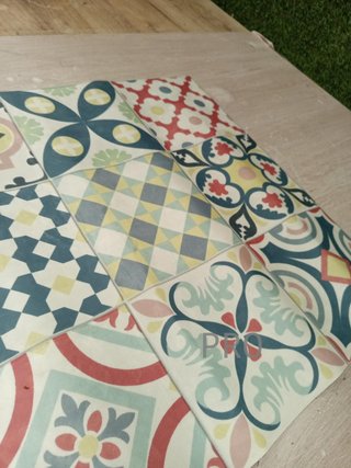 Tappeto in Vinile Multicolor con Design Geometrico e Floreale, Resistente, Facile da Pulire, Ideale per Cucina, Bagno - HIDRAMULTI (60x80 cm)