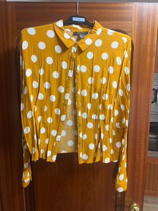 Camisa mostaza lunares Primark Talla 46