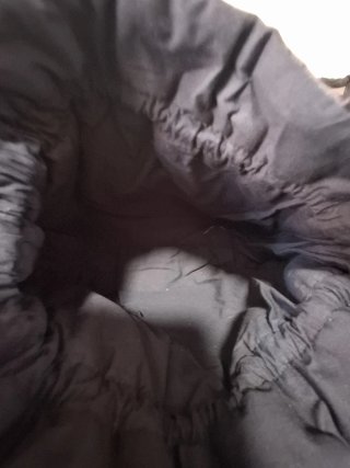 Bolso de fiesta negro con cadena dorada