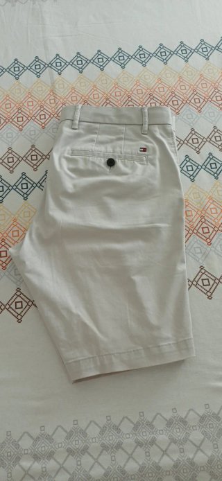 Bermuda Tommy Hilfiger Talla 42 - SÓLO 25€