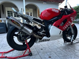 Yamaha R6 2000 Carburación