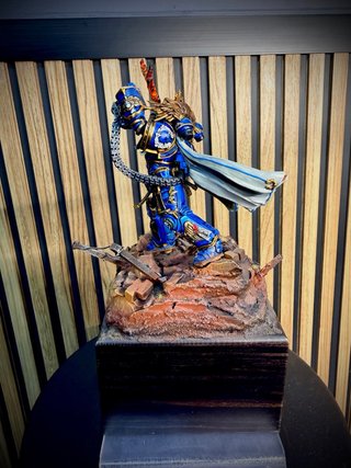 Figura Roboute Guilliman Warhammer