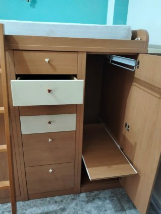 Habitación juvenil tren con camas, armarios y cajo