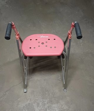 Andador Plegable con Asiento