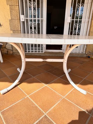 Mesa de jardín ovalada resistente y firme