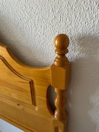 Cabecero de pino macizo estilo rústico