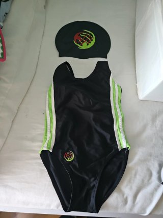 Bañador y gorro natación Villamadrid Talla 10