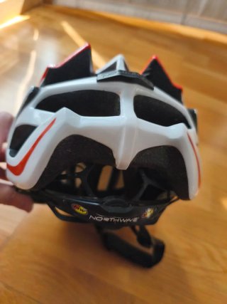 Casco de bici NORTHWAVE
