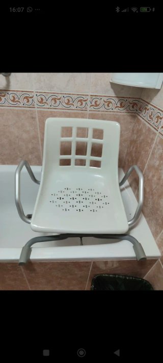 Grúa y cama articulada especial