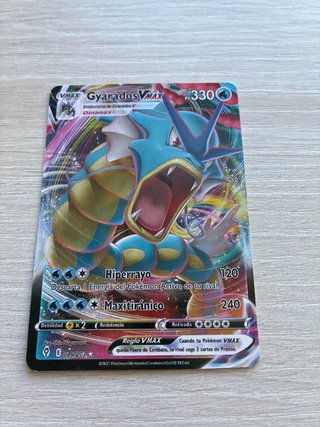 4 Cartas Pokémon VMAX (Gyarados, Mewtwo, Chandelur