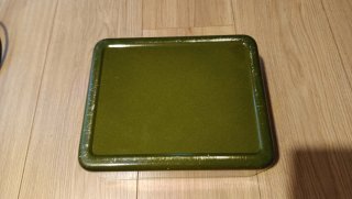 Caja de seguridad metálica verde