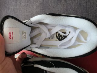 Vans Knu Skool Zapatillas Negras y Blancas