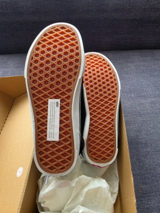 Vans Knu Skool Zapatillas Negras y Blancas