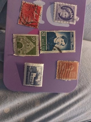 Lote de sellos postales variados