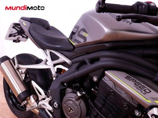 TRIUMPH SPEED TRIPLE 1200 RS