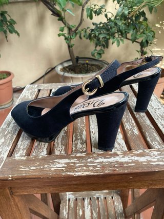 Sandali slingback Divas neri peep toe