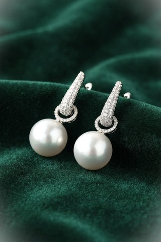 Pendientes perla colgantes con circonitas