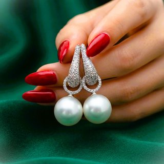 Pendientes perla colgantes con circonitas