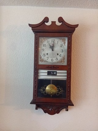 Reloj de Pared Madera y Dorado