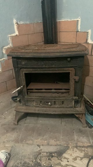 Chimenea de leña metálica