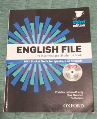 Libros de texto inglés English File Oxford A2-B1