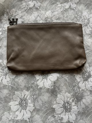 Pochette HR tortora finta pelle morbida