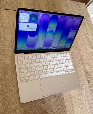 MacBook Neo 13” FACTURA A18 Pro 8GB 256GB Argento