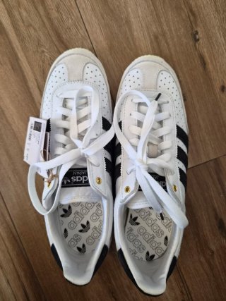 Zapatillas Adidas Japan Blancas Talla 40.