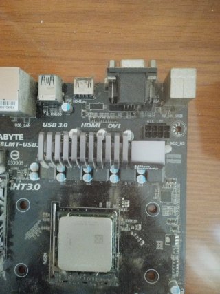 Placa Base Gigabyte GA-79LMT-USB3 AM3+
