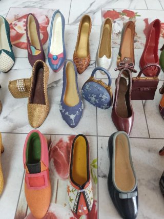 Colección de zapatos miniatura