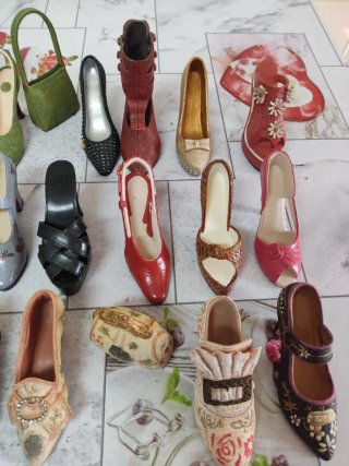 Colección de zapatos miniatura