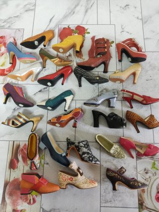 Colección de zapatos miniatura