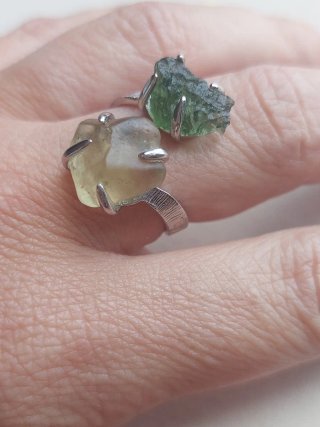 Anillo Plata Pura con Moldavita y Cristal Libíco