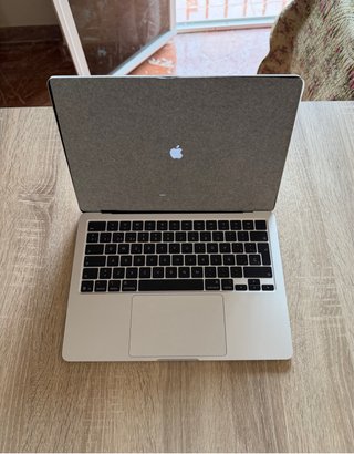 MacBook Air 13” M5 FACTURA 16GB 512GB Argento