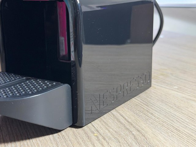 Nespresso De'Longhi Inissia EN80