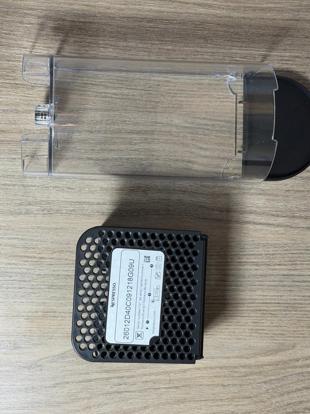 Nespresso De'Longhi Inissia EN80