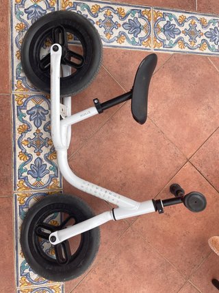 Bici de equilibrio infantil blanca